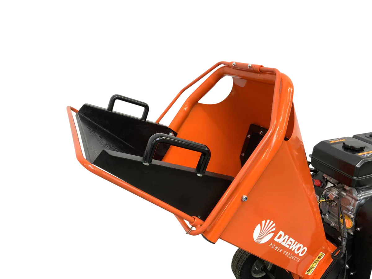 ხის ტოტების დამაქუცმაცებელი 7HP Daewoo DWFWC230